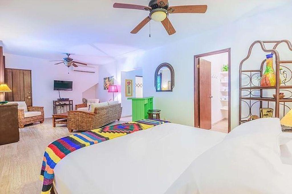 Beautifully Decorated, Modern Villa! Located Close To Downtown Isla Mujeres!!! Сasa de vacaciones *